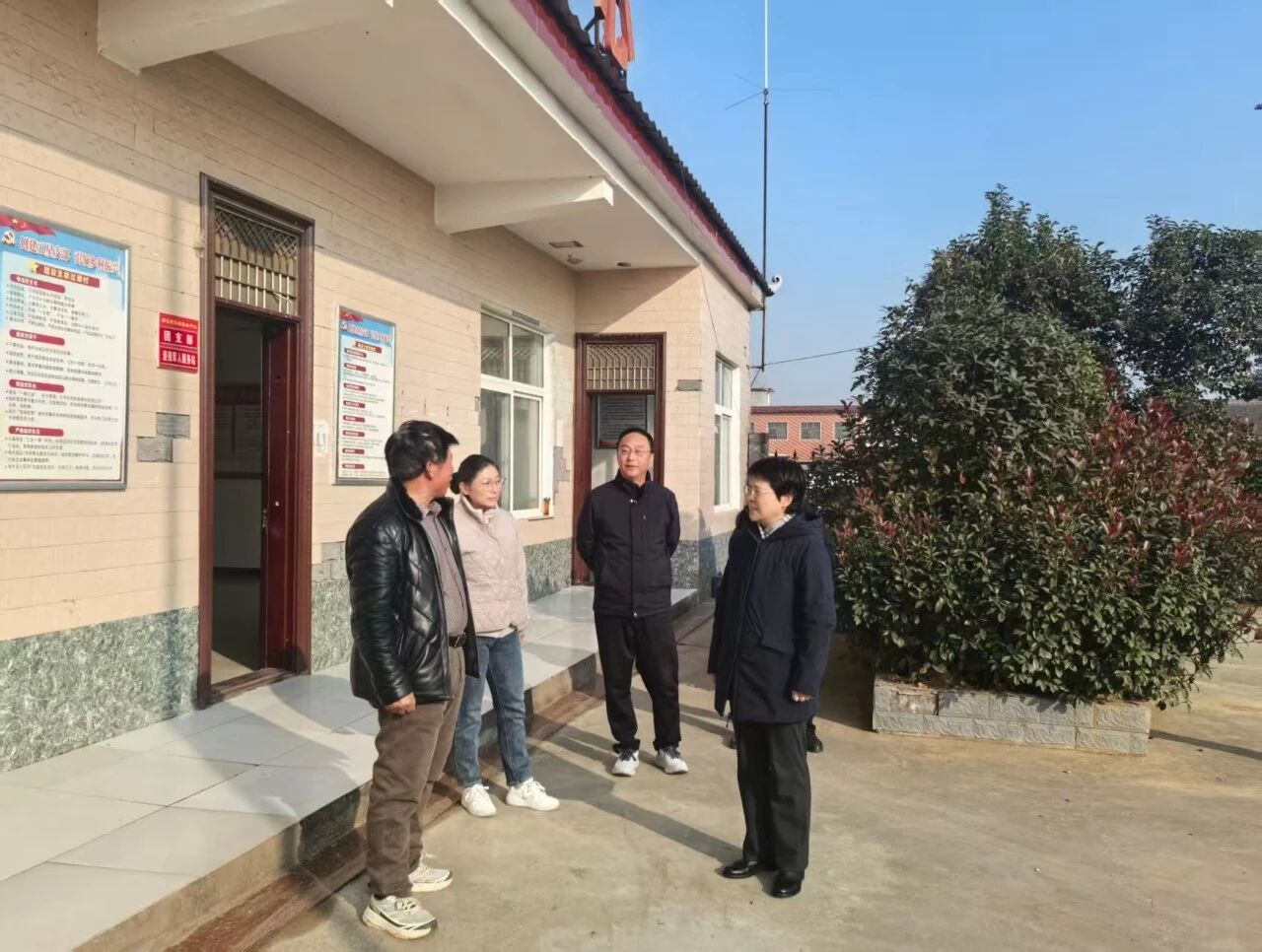 刘瑞红深入灵井镇霍庄村、郝庄村调研指导乡村振兴工作 刘瑞红深入灵井镇霍庄村、郝庄村调研指导乡村振兴工作