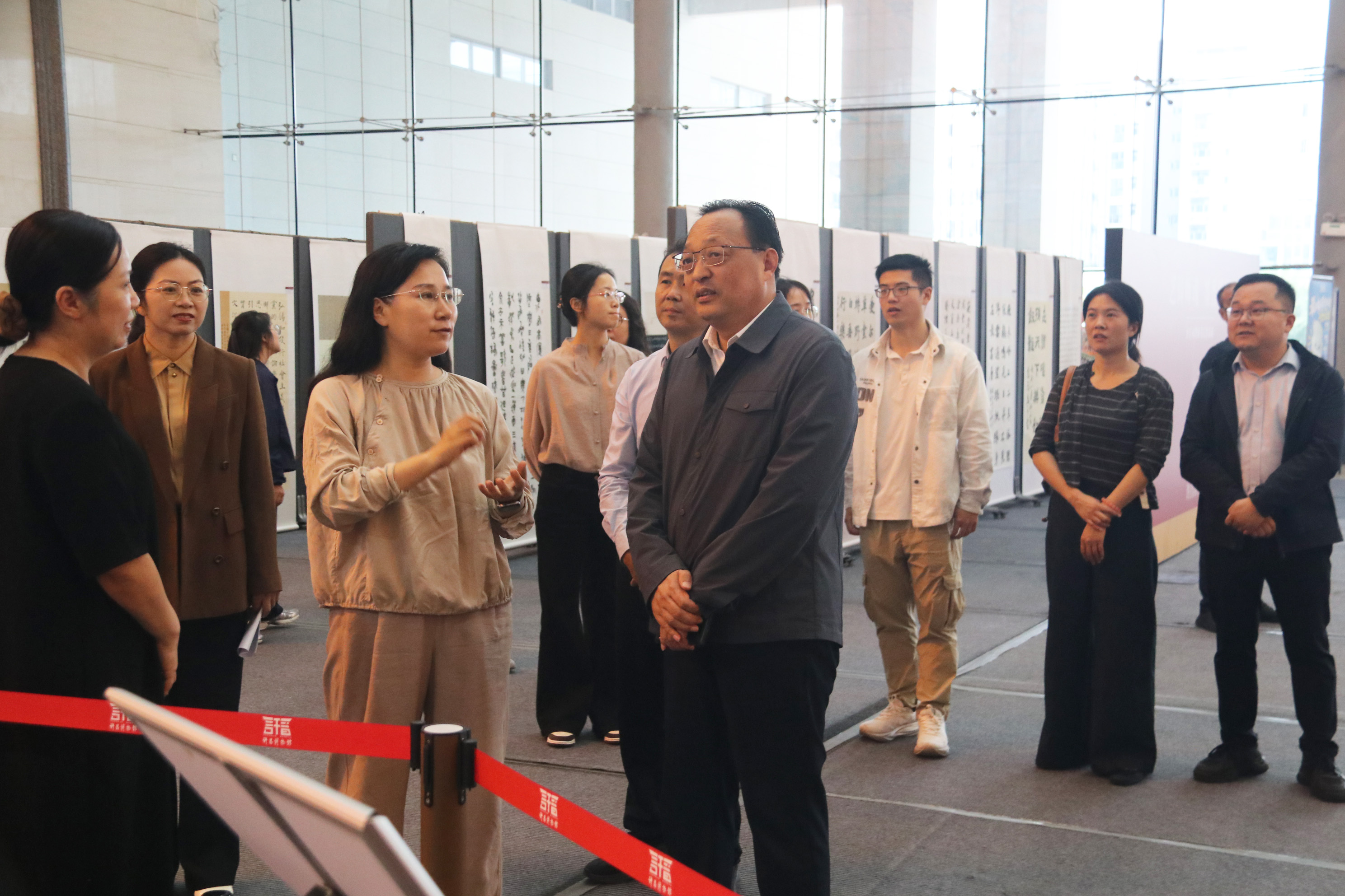 刘保新参加办公室党支部“铭记历史砥砺初心 厚植家国担当情怀”主题党日活动 刘保新参加办公室党支部“铭记历史砥砺初心 厚植家国担当情怀”主题党日活动